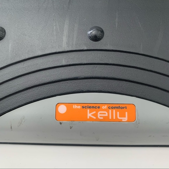 Office Kelly The Science Of Comfort Adjustable Rotating Footrest